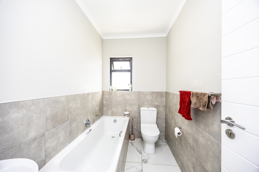 3 Bedroom Property for Sale in Kidds Beach Eastern Cape